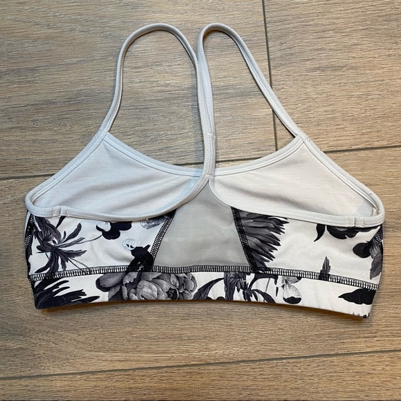 LULULEMON black and white floral Flow Y bra IV 6 - Picture 1 of 11
